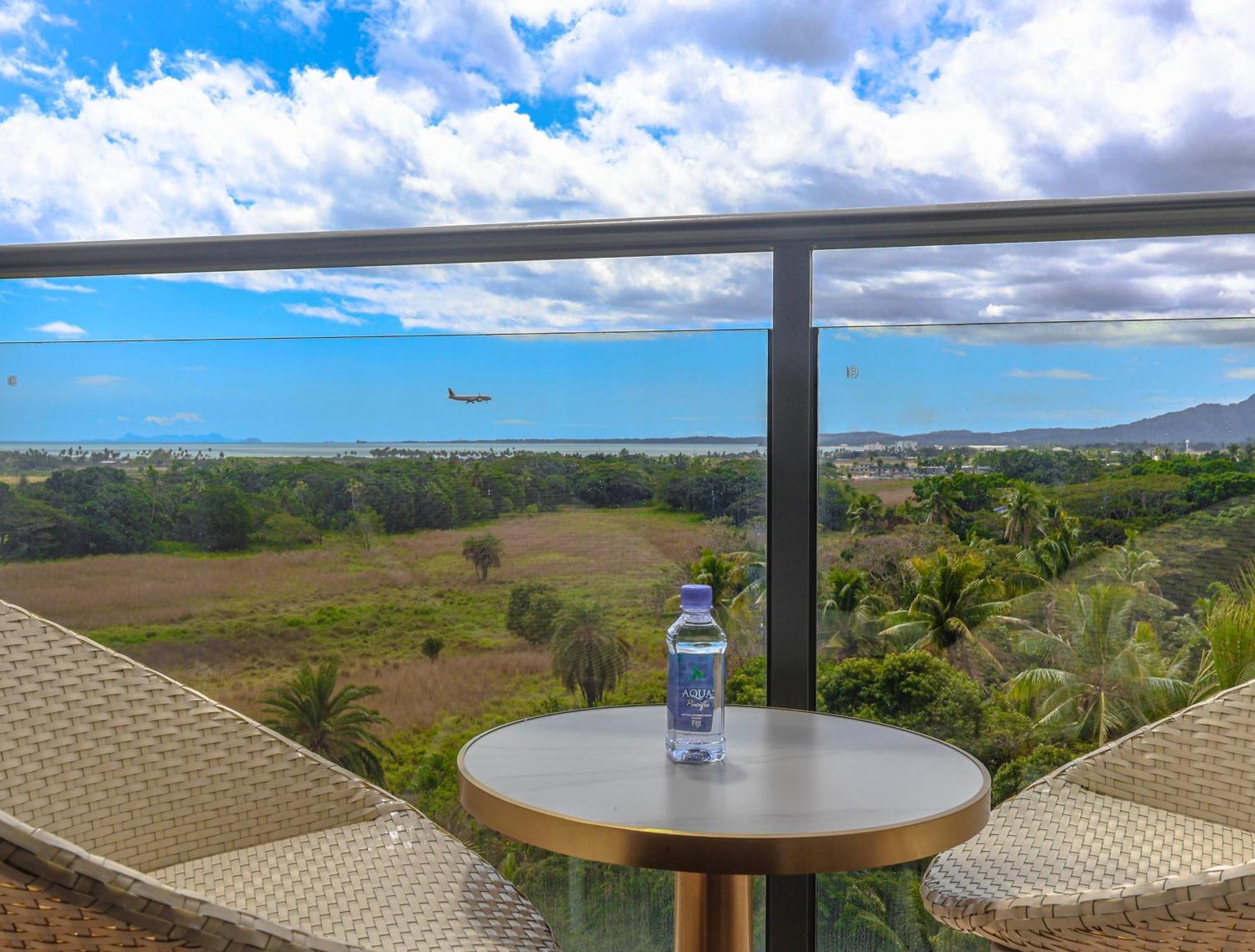 Nalagi Hotel Nadi Bagian luar foto
