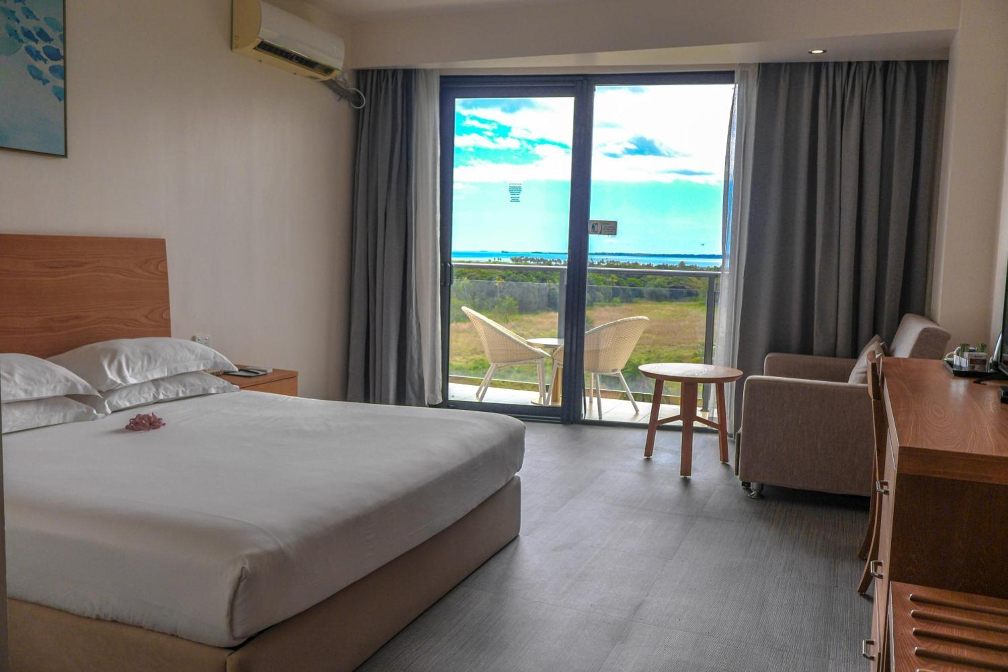 Nalagi Hotel Nadi Bagian luar foto