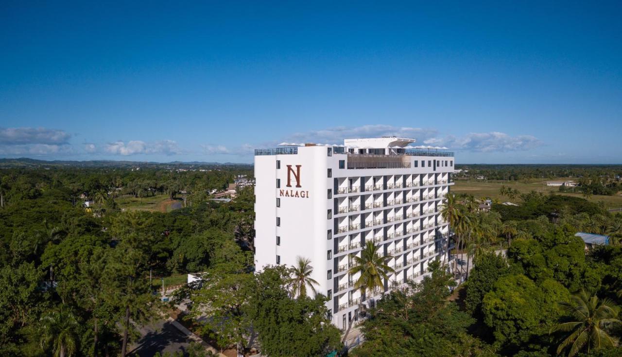 Nalagi Hotel Nadi Bagian luar foto