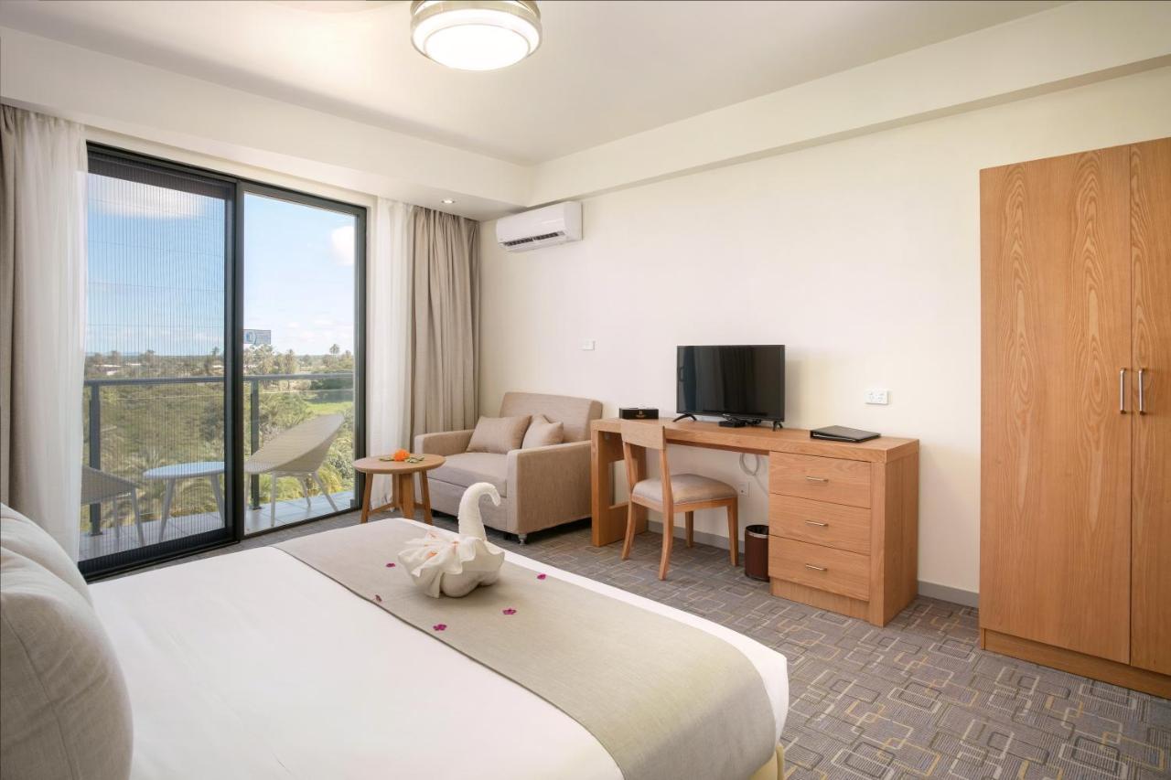 Nalagi Hotel Nadi Bagian luar foto