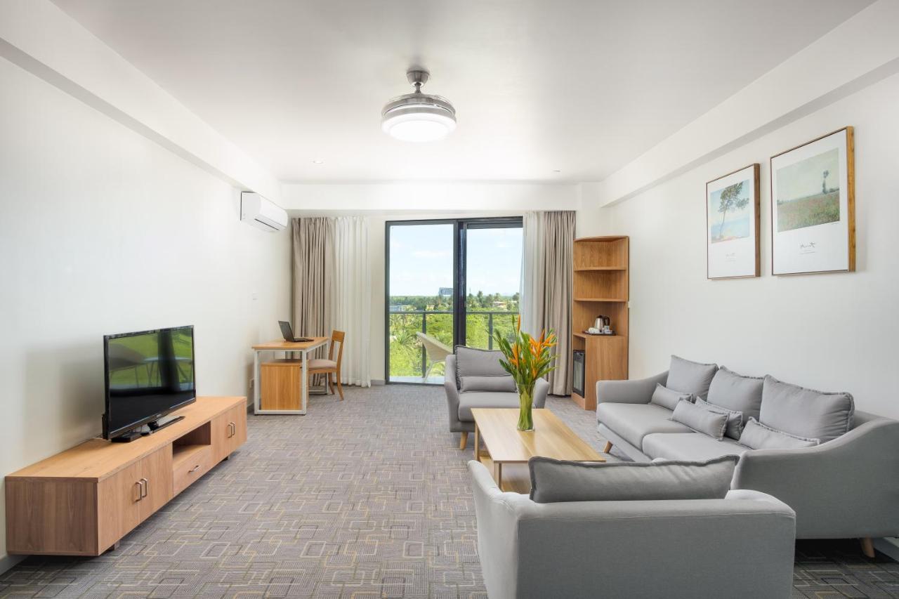 Nalagi Hotel Nadi Bagian luar foto