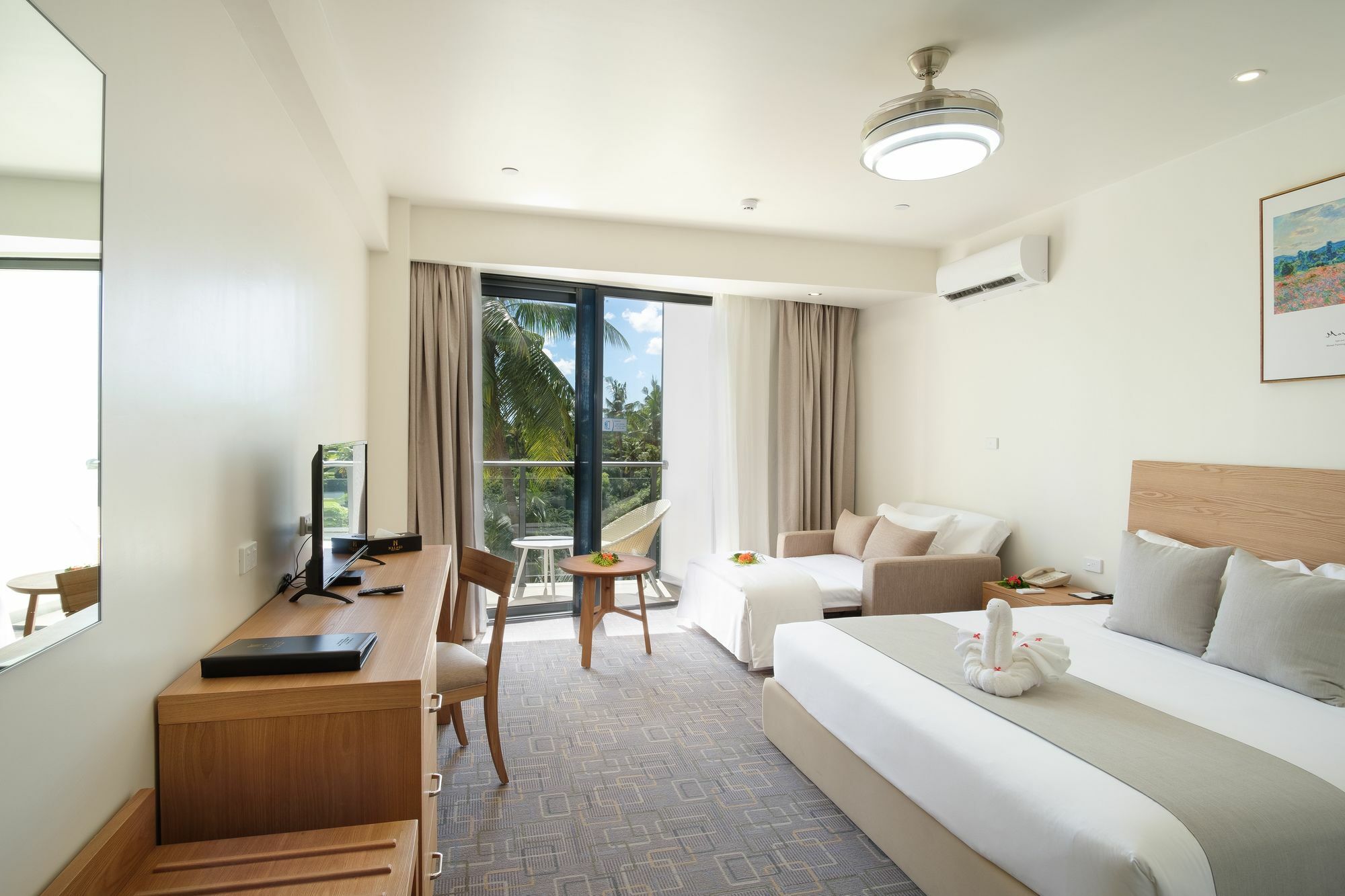 Nalagi Hotel Nadi Bagian luar foto